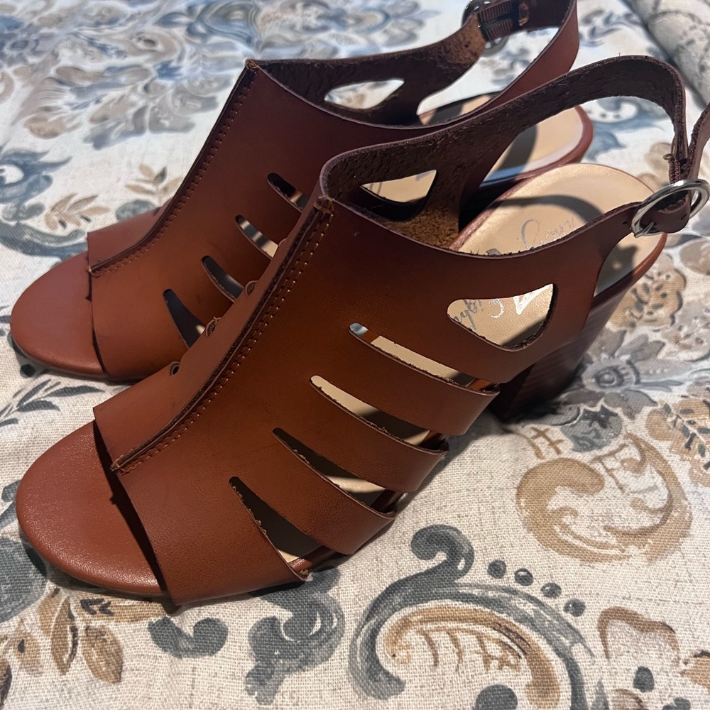Vintage 7 eight size seven beautiful brown leather worn gently.